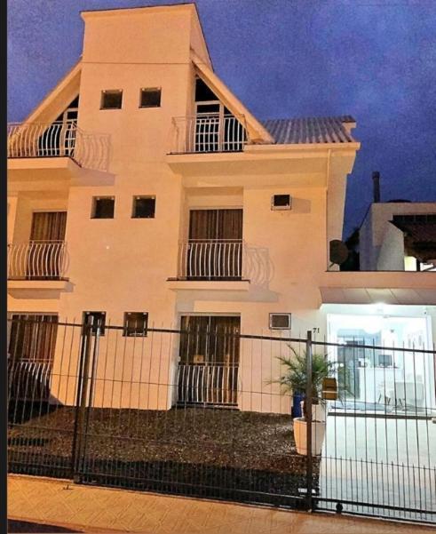 Casa Flores *